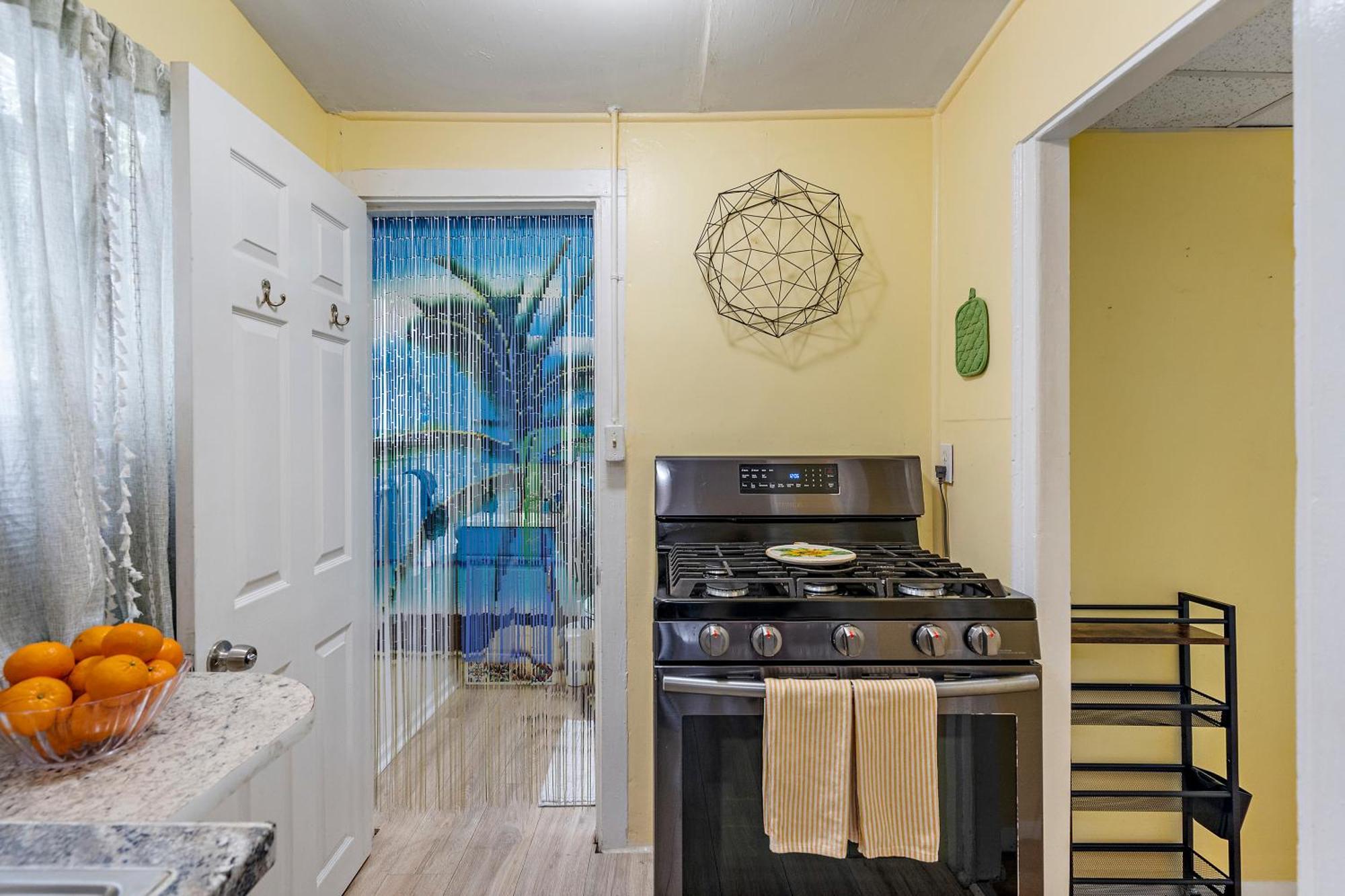 Little Pineapple Cottage San Petersburgo Exterior foto